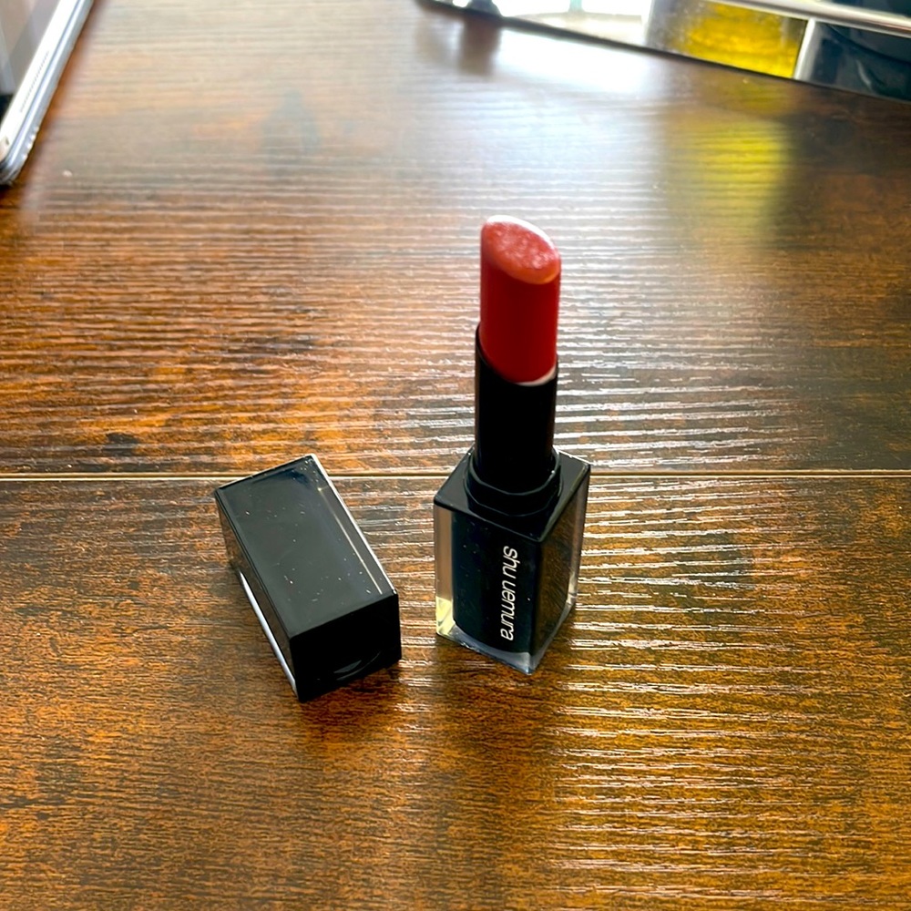 satin lipstick rouge unlimited amplified - Shu Uemura